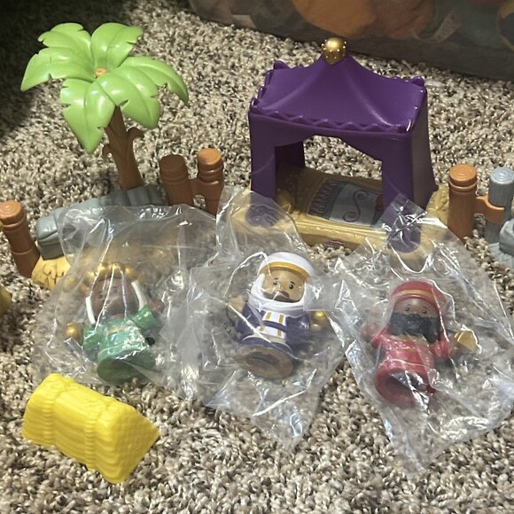 Fisher-Price Little People Three Wisemen Nativity Set #2 - Picture 1 of 6